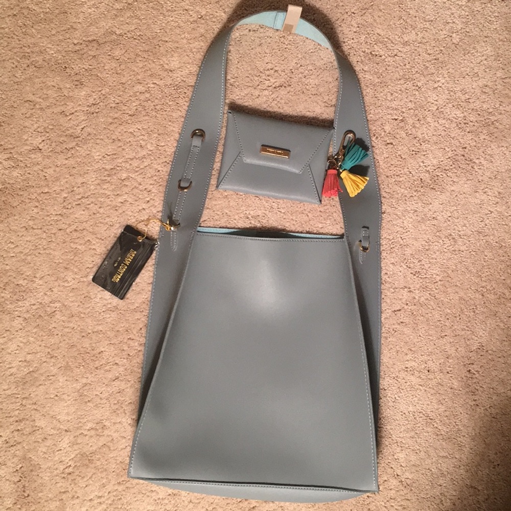 Dream Control: Light blue purse with change wallet